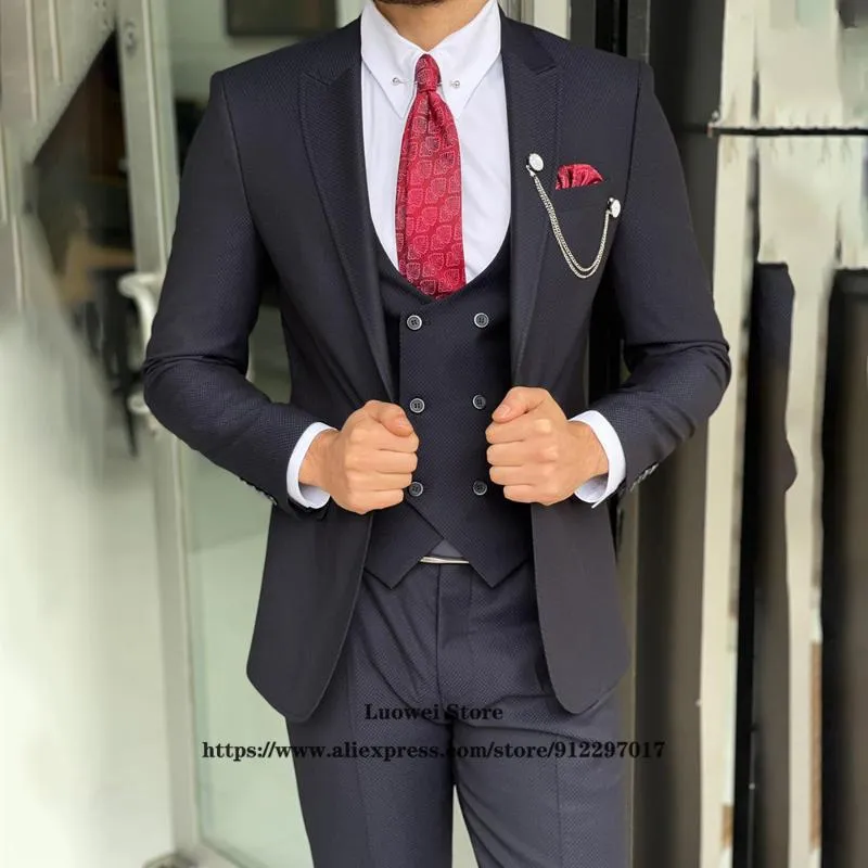 Ternos masculinos Blazers de alta qualidade feita azul marinho para homens Slim Fit 3 peças Defina o traje de negócios formal de smoking de casamento no noivo