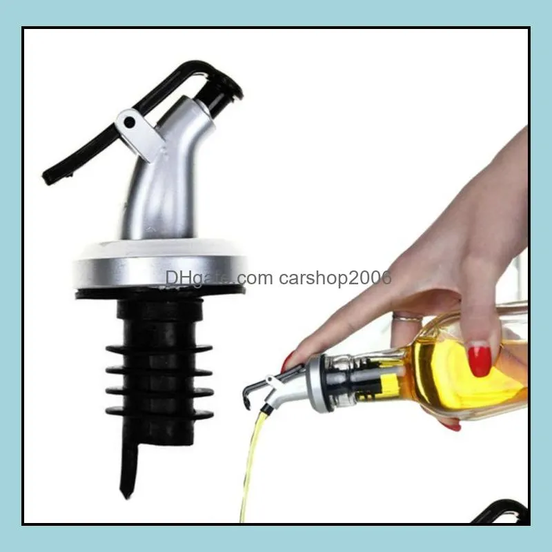 bar tool wine spout pourer kitchen gadgets olive oil soy sauce liquor dispenser rubber cork leak-proof sealer bottle stopper sn4044