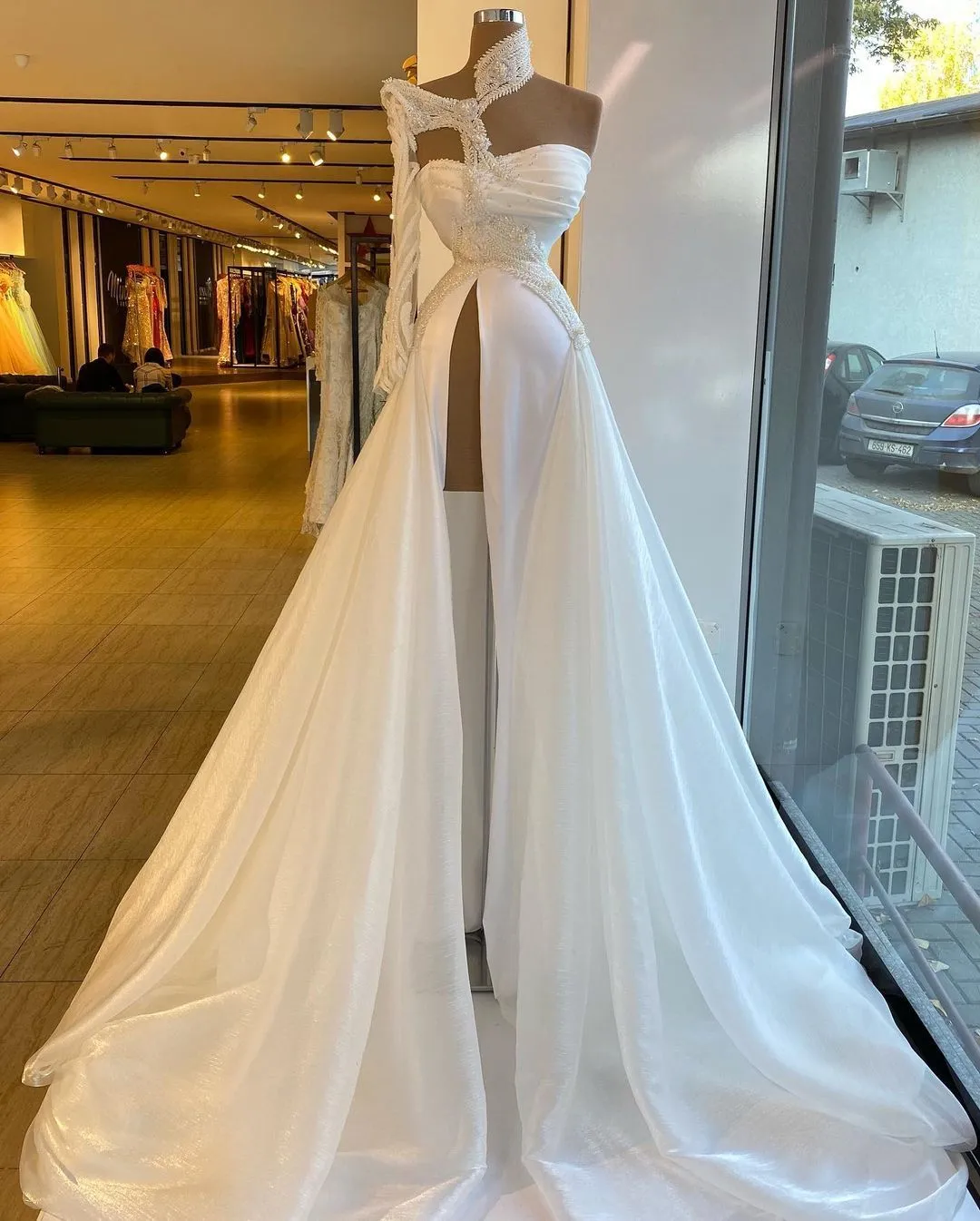 New Design One Shoulder Prom Dresses Pearls Beaded Evening Gowns With Side  Split For Celebrity Red Carpet Parties From Freesuit, $137.72 | DHgate.Com
