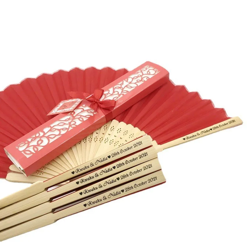 50 pezzi bomboniere in tessuto personalizzato ventaglio pieghevole a mano in seta stampa personalizzata nome data fan regalo in bambù omaggi per feste