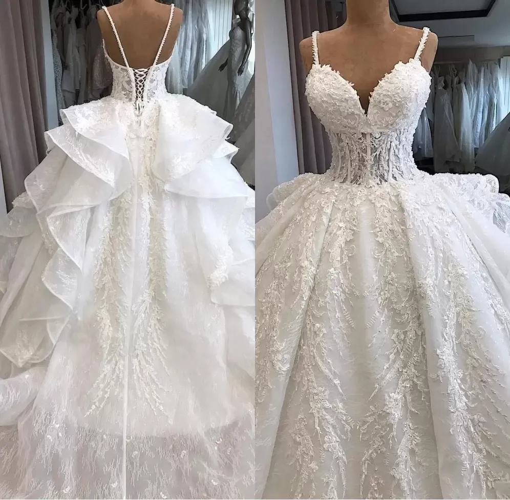 Sukienki suknia balowa ślub z 3D kwiatowe koronki marszczyki z koralikami pociąg spaghetti paski na zamówienie Dubai vestidos de novia