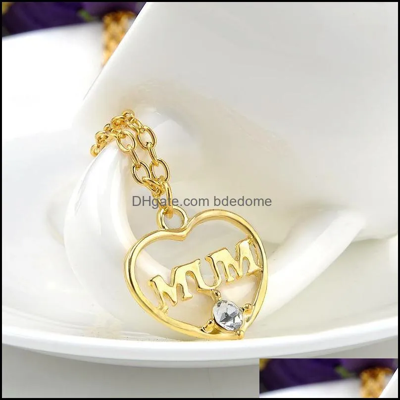 Mum Love Heart Necklace Loving Mother`s Day Gift Mother Jewelry Between Mother and Daughter Beautifully Necklace Sweater Chain