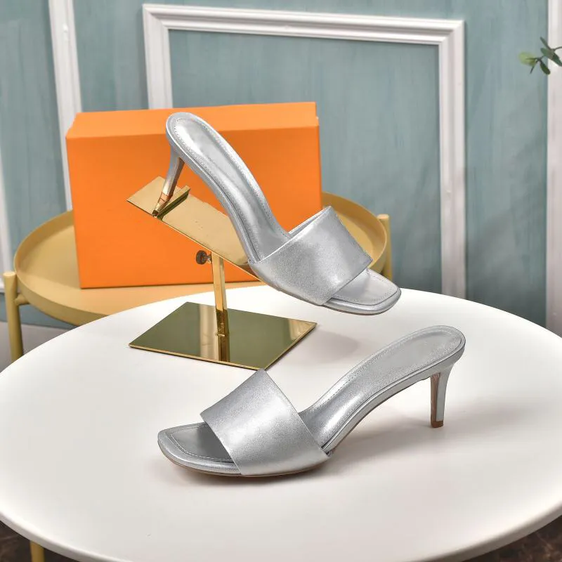 2022 21ss Revival Flat Mules Slipper Woman Slides Sandals Дизайнерская обувь Black Blue WATERFRONT White Print letter Кожаные женские шлепанцы слайд-тапочки 15 55 95 мм
