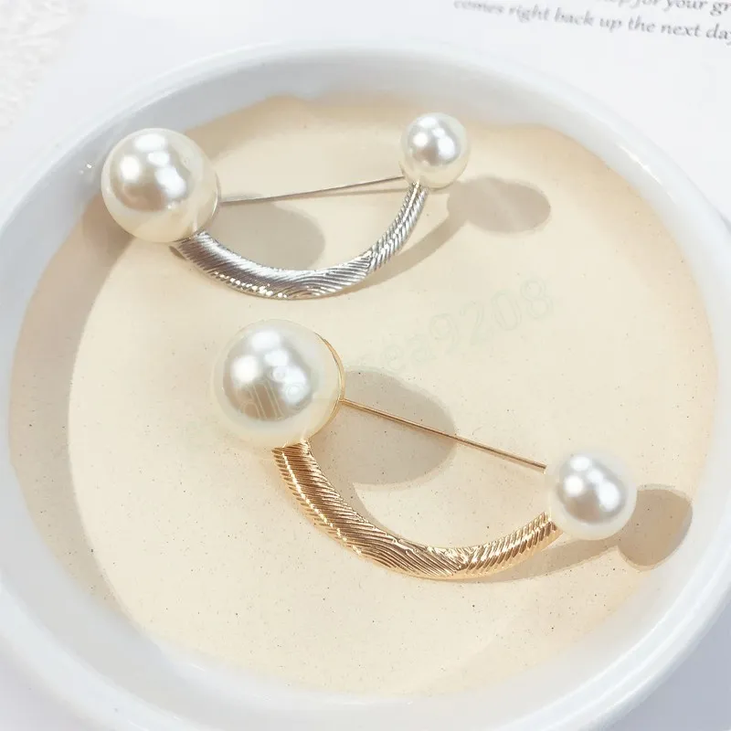 Fashion Women Non-slip Buckle Simulated Pearl Brooch Fixed Strap Charm Safety Pin Sweater Cardigan Clip Chain Brooches Jewelry