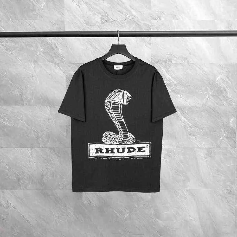 RhudeTデザイナーシャツメンズビンテージTシャツコブラプリントブラックダークヒップホップロックスタイルの男性女性特大のストリートウェア洗浄古いルーズティー