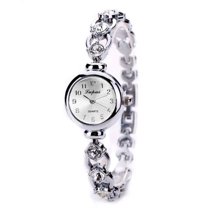 Relógios de pulso relógios relógios designer de luxo Green Lady's Quartz Assista Pearl Loy Bracelet Montrewristwatches