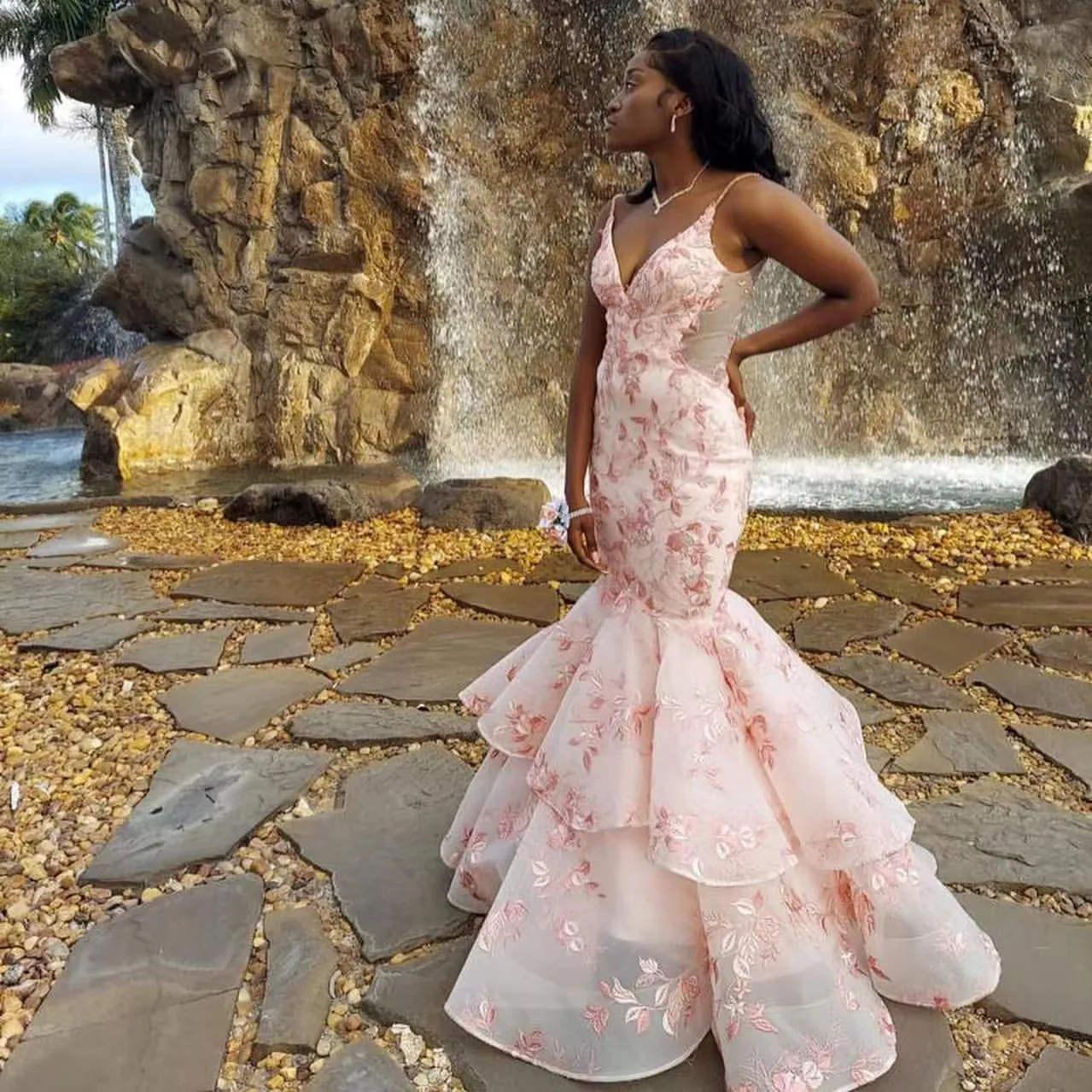 Mermaid Prom Dress with Tiered Beaded Applique Sequins V-Neck Sleeveless  Spaghetti Straps Floor-Length Tulle Gown from Dhgate Prom Dresses - price  155.16