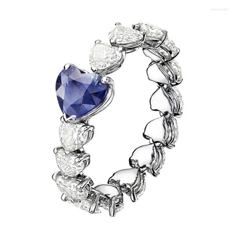 Anéis de casamento Huitan azul coração Mulheres banda elegante Acessórios para meninas Party Delicate Valentines Presente Amante CZ Jóias Trendy Ringswedding Edwi