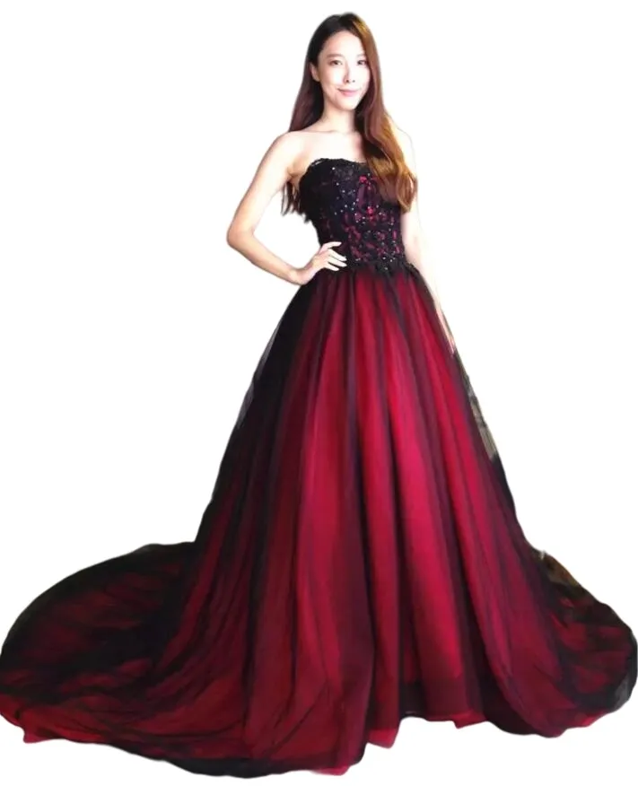 Risparmia alla grande su Abiti Da Sposa In Corsetto Nero Rosso Gotico Abito  Da Sposa In Corsetto Nero Rosso Gotico Abito Da Sposa Vintage Applique In 