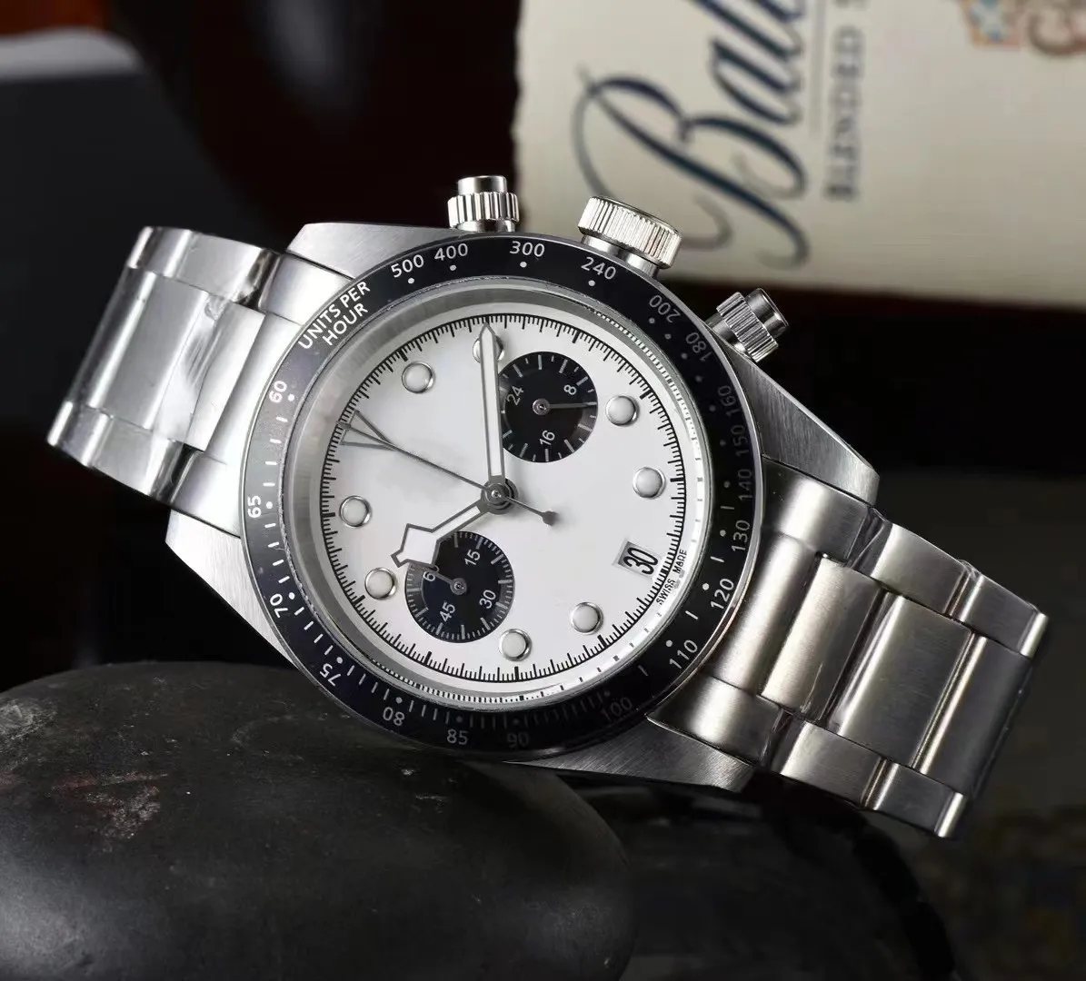 Retro Series Men's Watch 42mm Multifunctional Chronograph VK Battery 316L Casual wristwatch