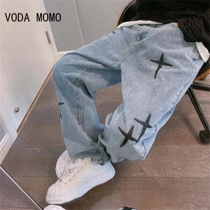 Pantalones anchos de carga de pierna streetwear baggy hombres jeans primavera otoño hombres moda coreana suelta recta masculina ropa de marca negro 220726