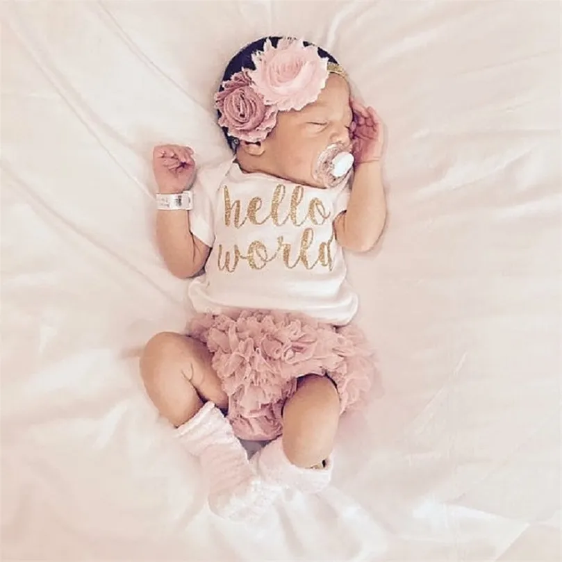 EAZII Hello World Print born Infant Baby Girl Romper Jumpsuit Avec Sous-Vêtements À Manches Courtes Sunsuit Vêtements D'été Outfit 0-24M 220509