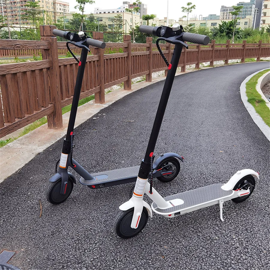 EU-stock lightweight opvouwbare aldult elektrische scooter op EU-planken ondersteunt groothandel