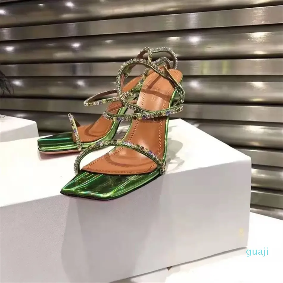 Sandales de qualité officielles Chaussures Sandales à ornements en cristal Femmes talon haut
