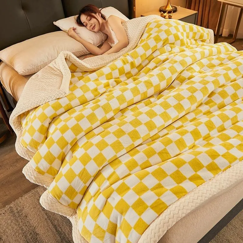 Blankets Super Soft Warm Blanket Thermal Three-Layer Weighted Quilting Plaid Plush Bedspread Throw Fleece Bedcover Winter BlanketBlankets