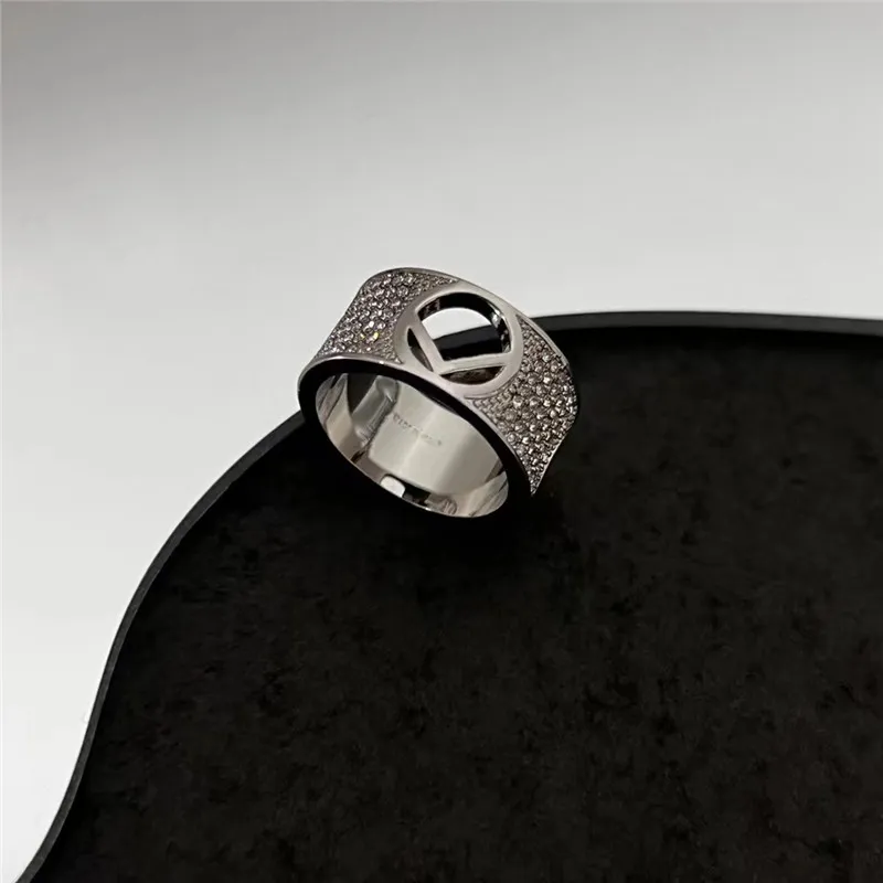 Hoge Kwaliteit Volledige Diamond Heren Ringen Engagement Gift Voor Vrouwen Designer Paar Liefde Ringen 925 Zilver Goud Ringe Vrouw F sieraden Wi2851