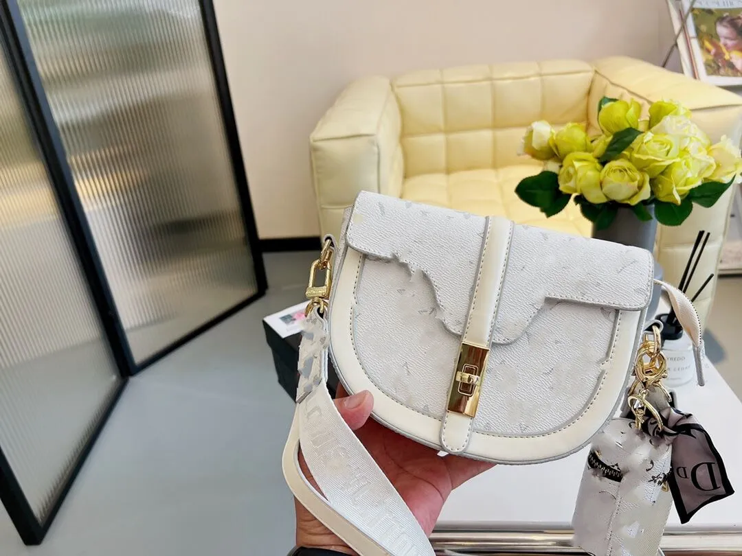 Sac blanc élégant presbytère classique créateur de mode produits de luxe pour créer haut de gamme qualité axillaire banquet zéro portefeuille
