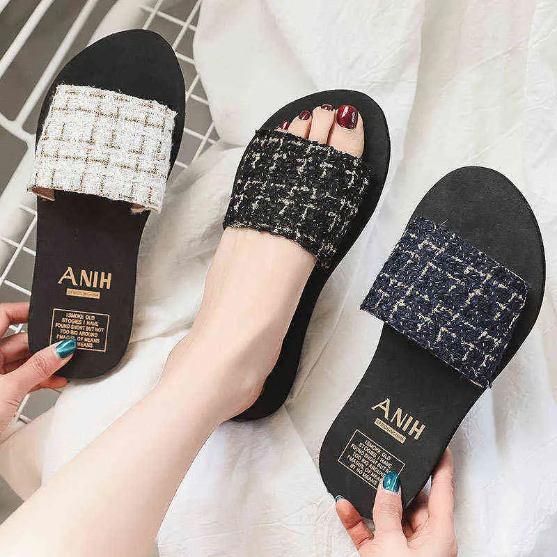 Women's shoes summer new fashion women's flip-flops simple and comfortable outer wear beach casual flat shoes large size 36-40 Y220412