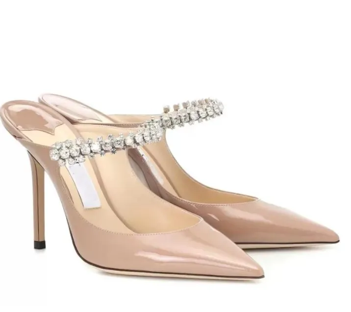 Scarpe da abito da sposa Aurelie Décolleté Sandali da donna Cinturino con perle Marchi di lusso Punta a punta Tacchi alti Donne che camminano Marchio famoso