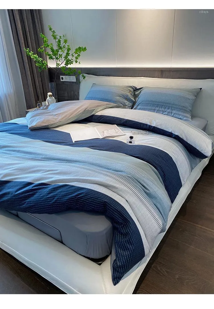 Set di biancheria da letto Set di quattro pezzi per letto in stile nordico a righe semplici Copripiumino in lenzuolo 100 puro cotone Tutti in tre pezzi