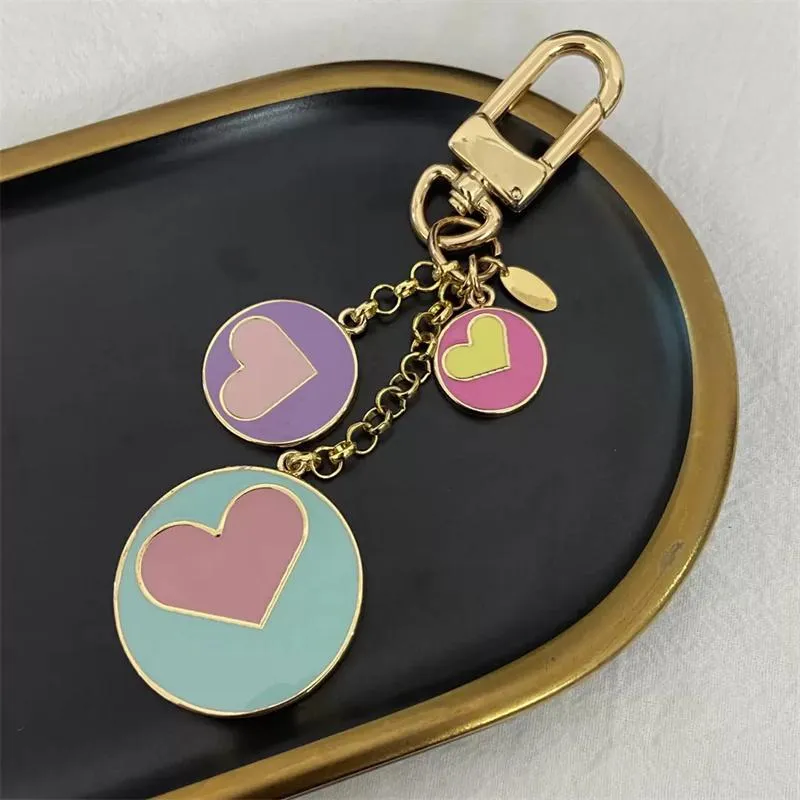 Luxury Designer Keychain Fashion Classic Brand Key Buckle Flower Letter Key Chain Handmade Love Keychains Mens Womens Trendy Bags Pendant