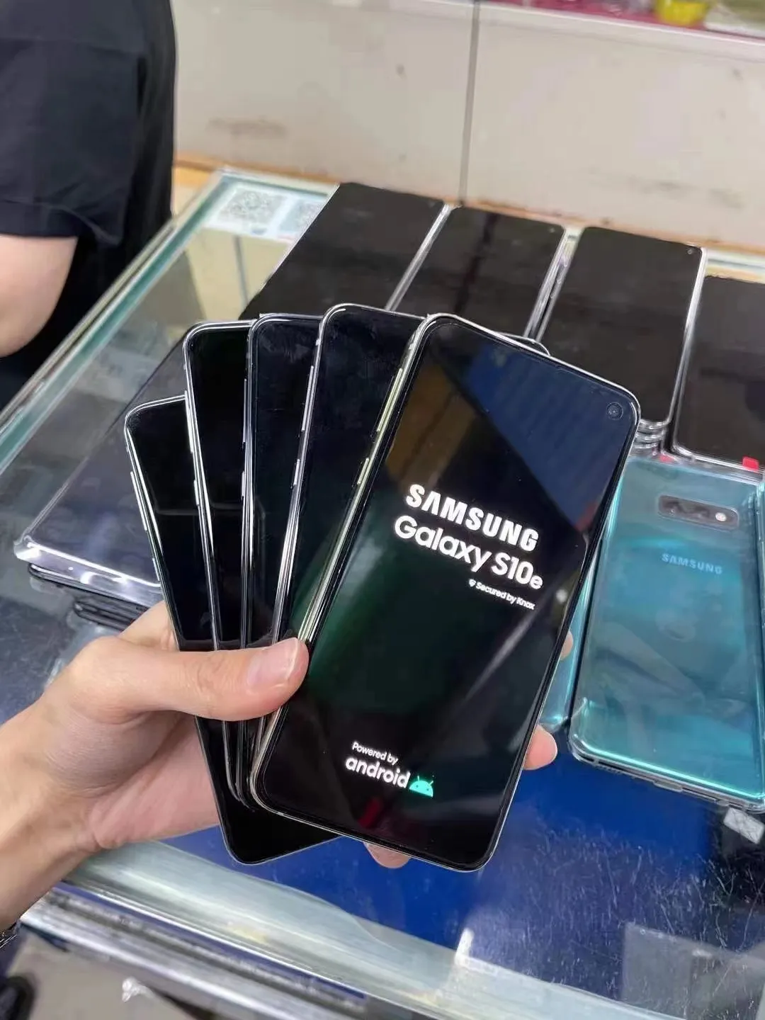 Samsung Galaxy S10e 5.8 128GB 4G LTE Unlocked Refurbished