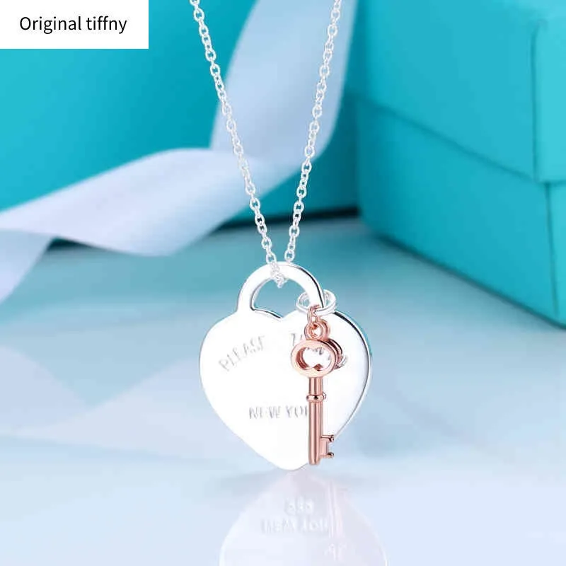 Collier pendentif coeur d'amour clé S925 collier d'amour en argent sterling lumière collier de conception de luxe femmes cadeau d'anniversaire de la Saint-Valentin G220722