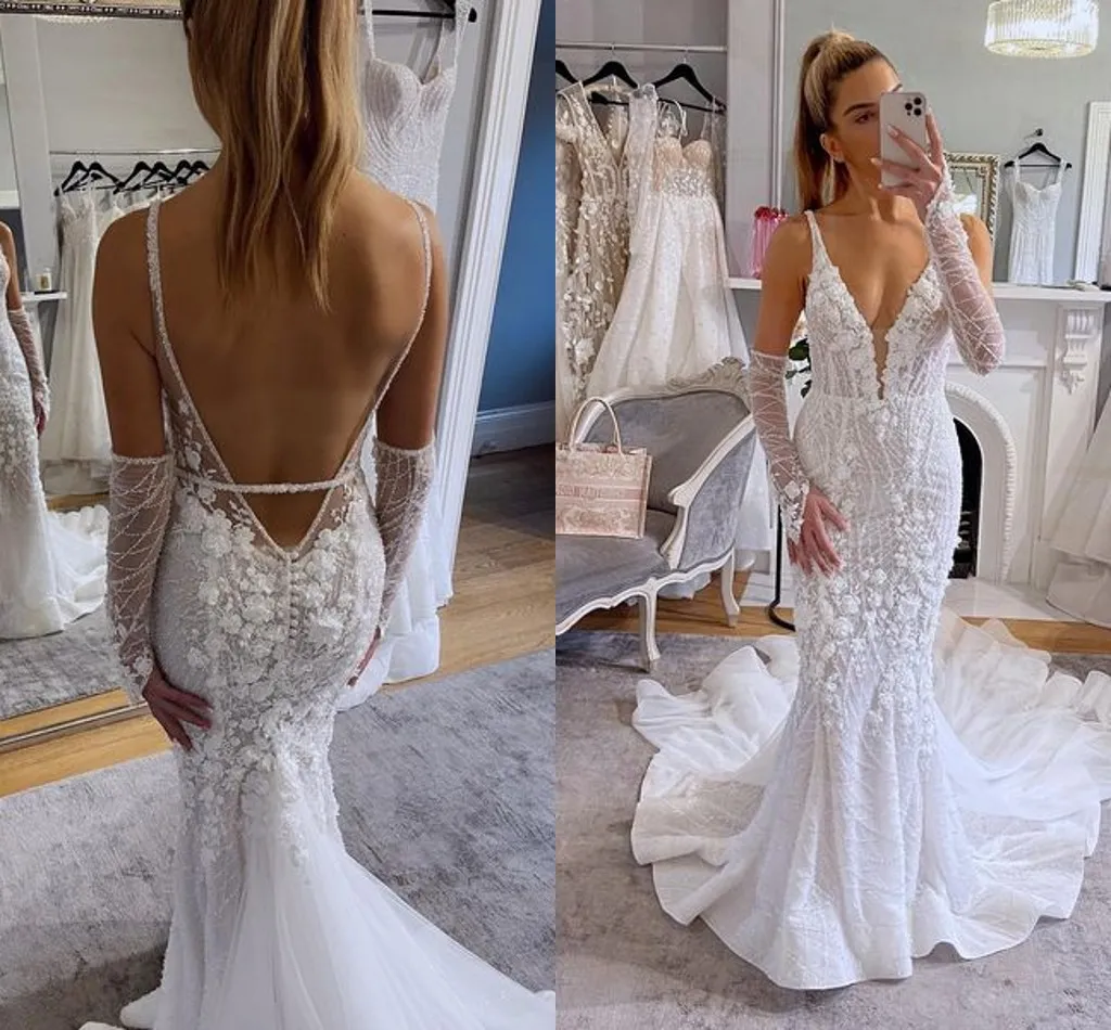 Pallas Couture Strand-Meerjungfrau-Hochzeitskleider mit langen Ärmeln, floraler Spitze, sexy rückenfreies Brautkleid mit V-Ausschnitt, Sommerurlaub, Abito sposa curvy