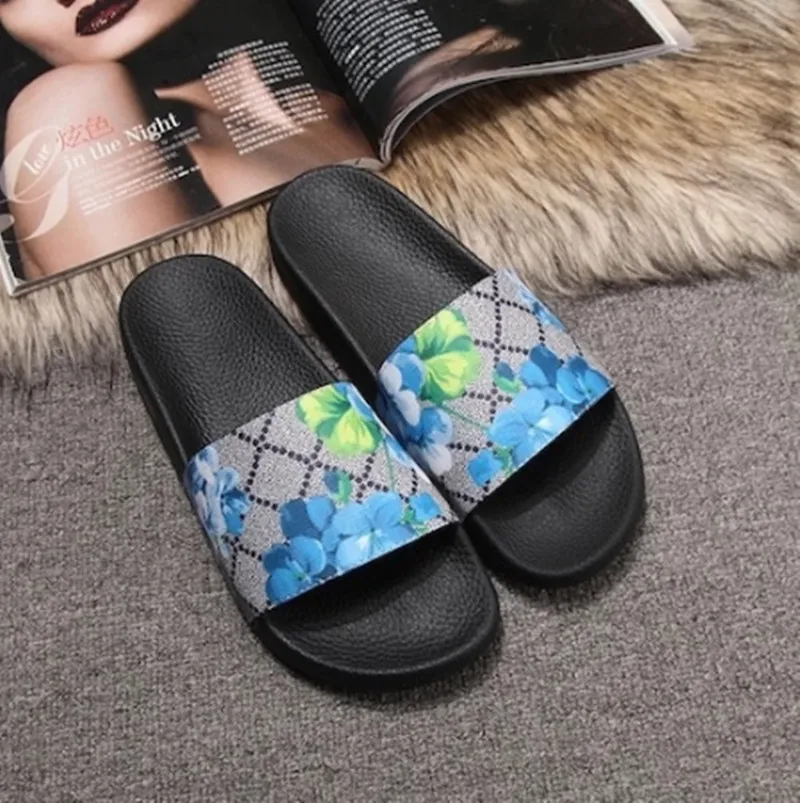 2021 Designer homens sandálias femininas com caixa de flores corretas sapatos de bolsa de poeira tigre tigre slide Slide Summer Wide Flipper Tamanho 35-45