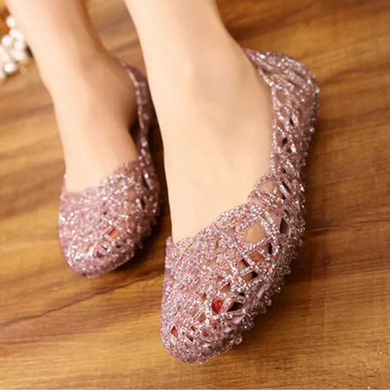 للنساء الصنادل على غرار روما 2024 Summer Jelly Shoes Hollow Out Flat مع السيدات البلاستيك أزياء أزياء الأزياء 87417 صندل