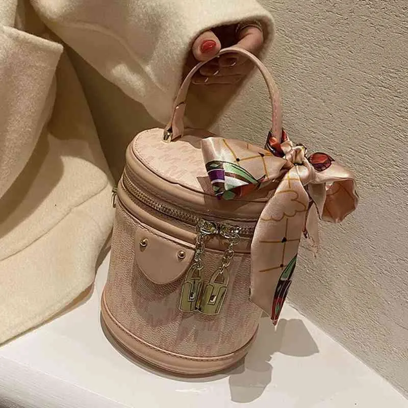 Luxuremerk Tote Bucket 2022 Winter Hoogwaardige PU Leather Dames Designer Handtas Cilinder Schouder Left Bag