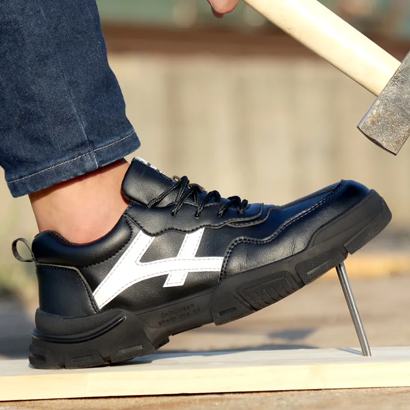 Lätta punkteringssäkerhetsstövlar Arbetskor Män Andningsbara Stål Toe Anti-Smashing Soft Construction Sneakers Plus Storlek