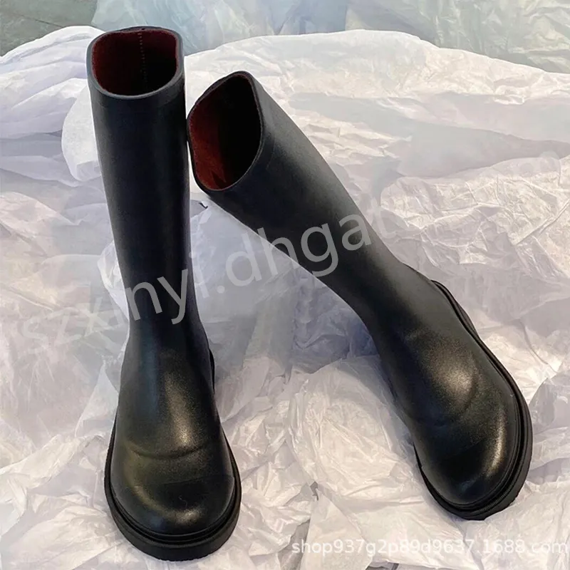 Plz beden aşağı 1 boyutlu moda kadın yüksek botlar Knight lastik botları logo ile ıslak hava siyahı 34-39