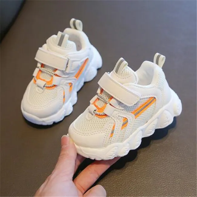 Mode småbarn spädbarn första vandrare mjuka ensamma babyförförhållare barn pojkar flickor sportskor antislip barn casual sneakers 21-30