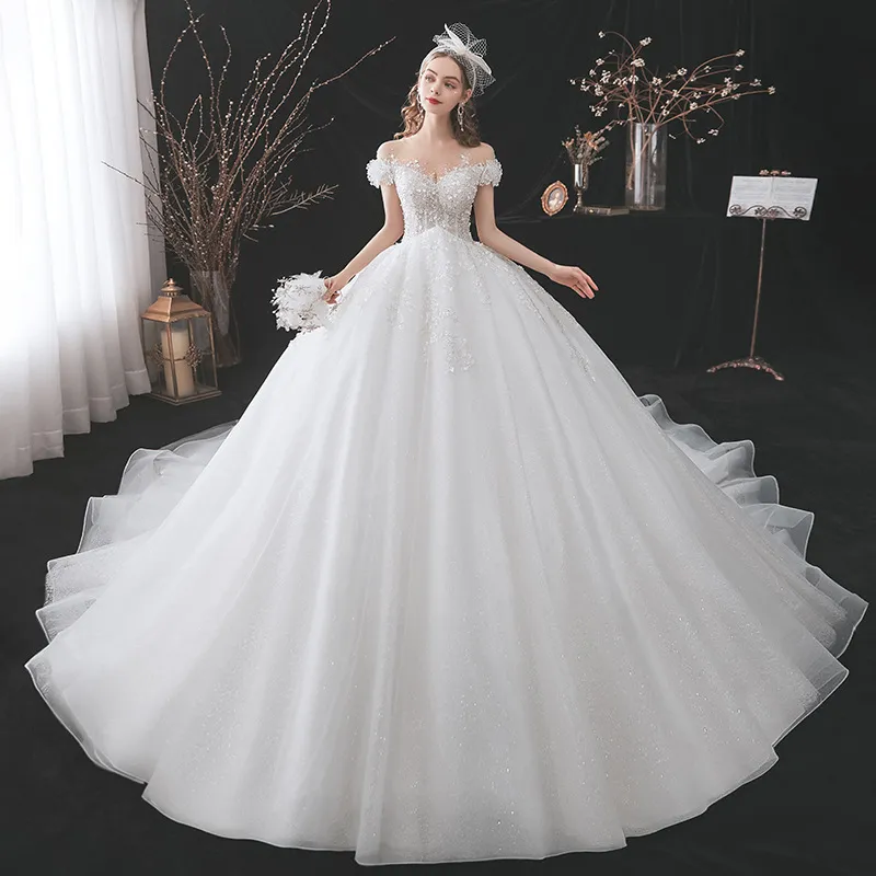 2022 Nowa suknia ślubna ślubna prosta atmosfera Perspektywa wysokiej talii jedno słowo ramię koronkowe samice leśne