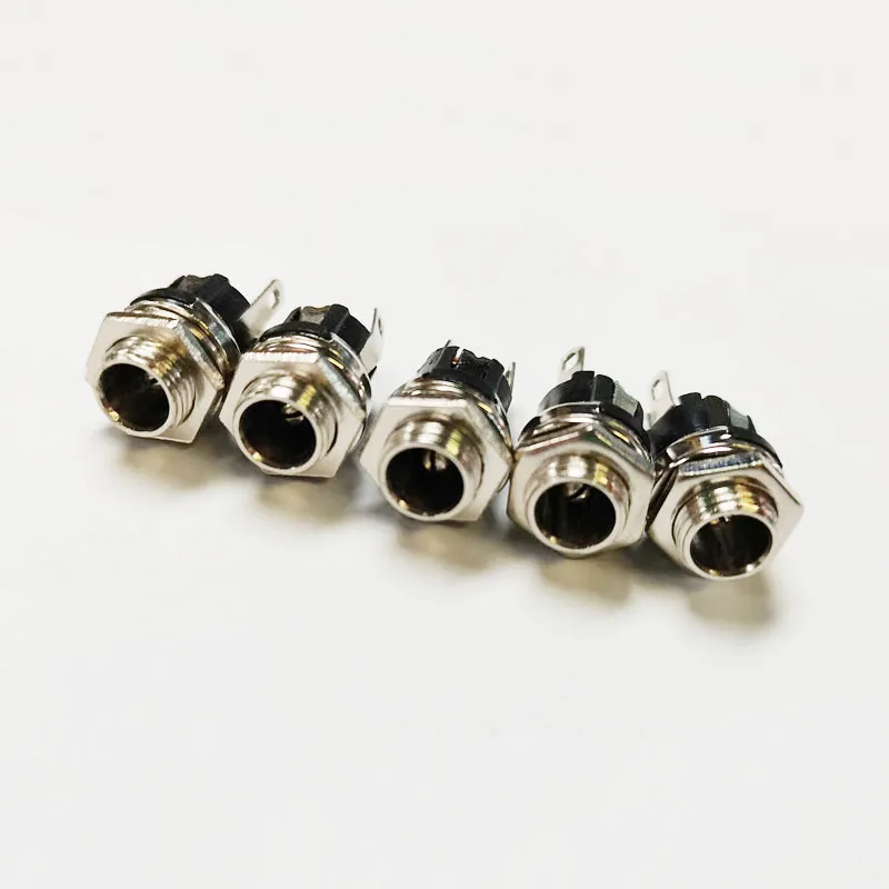 Adaptrar, DC 5.5x2.5mm Power Jack Socket Kvinna panelmonteringskontakt / 30st