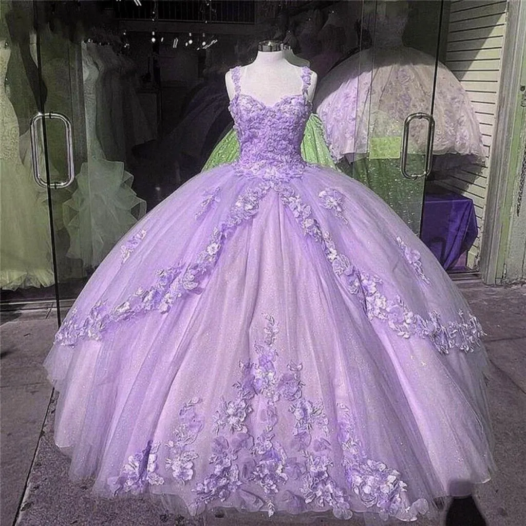 Lilac Puffy Sweet 16 Dresses Flowers Quinceanera Dress For Women Straps  Appliques Floral Lace Ball Gowns Prom Dress 8th Grade