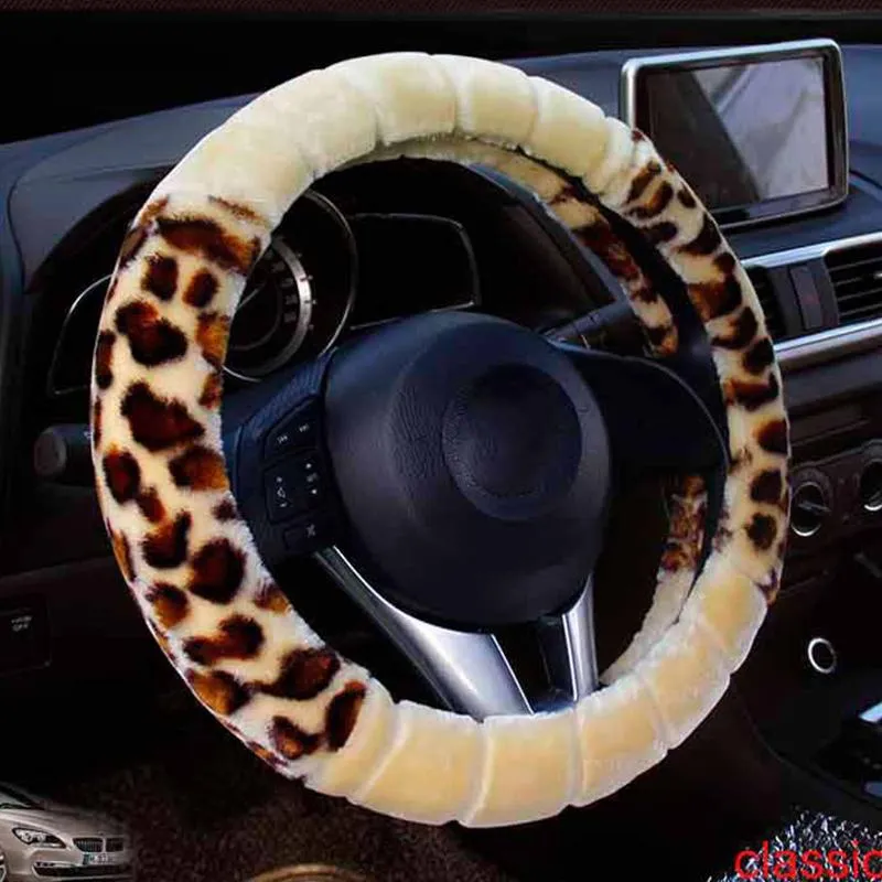 Couvre volant bâche de voiture adapté style de voiture volant automatique motif léopard accessoires en peluche direction