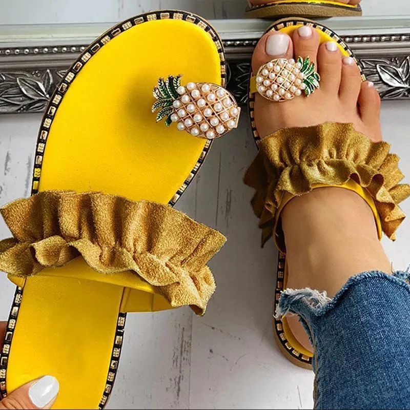Sandaler kvinnor tofflor skor platt flip flops sträng pärla sommar mode kilar kvinna glider ananas lady casual mujersandals