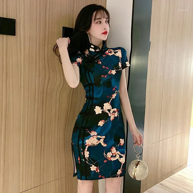 Japonais Harajuku Style Rétro Slim Cheongsam Femmes Traditionnel Floral Print Qipao Club Sexy Bodycon Party Robe De Mariée Vêtements Ethniques