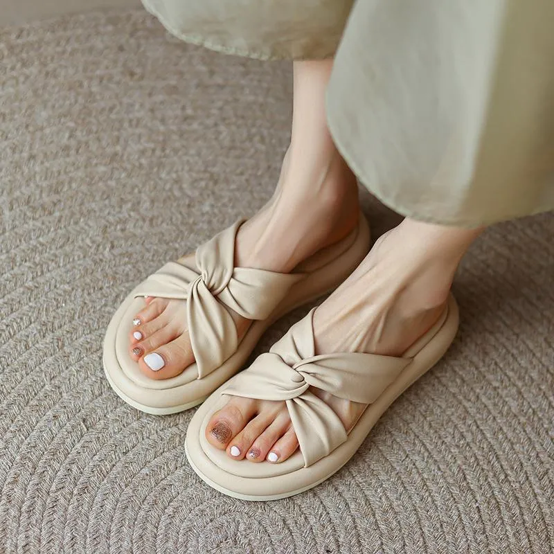 Sandals Women’s Slippers 2022 Summer Flat Shoes Female منصة غير رسمية في الهواء الطلق الشاطئ السيدات الداخلية السميكة السميكة المنزلية