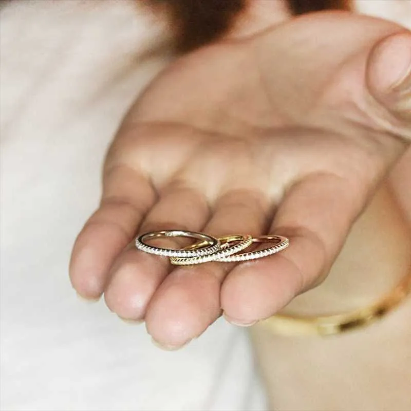 Anéis de casamento Moda Full DiaMon Women Women Jewelry Micro Pavor de zircão cúbico Banda de cristal Eternity empilhamento anel de 1,0 mm de aniversário Ri