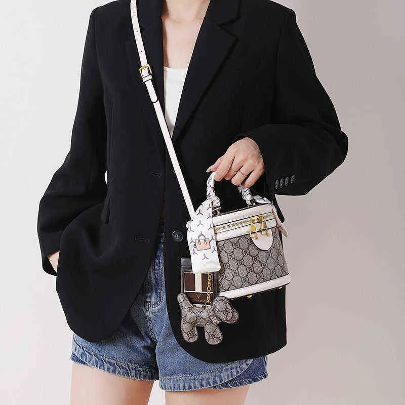 Handbags Outlet small women 2022 new design sense portable bucket bag style explosion Single Shoulder Messenger Bag