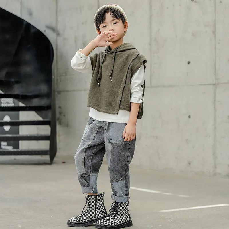 Kläder sätter barnens höstdräkt 2022 Korean version 4-14 år gamla pojkarnas ärmlösa hoodie bottoming t-shirt sömmar 3-