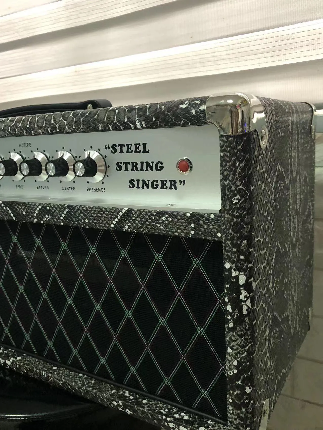 Anpassad Dumble Tone SSS Steel String Singer av Grand 20W 50W 100W Huvud i Snake Tolex