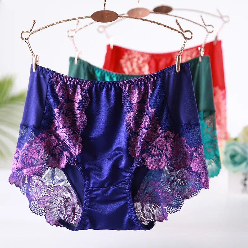 High-waist lace panties