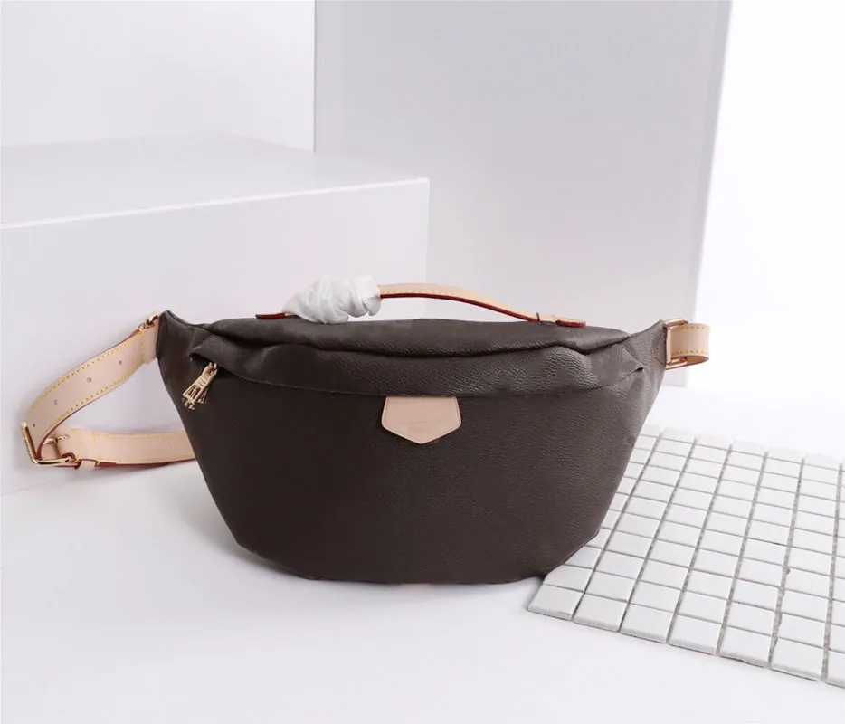 Luxury Women's Handbag Totes Crossbody Bag Pocket midje handväska Designer Tote Leather Fashion Bumbag RVPWQ