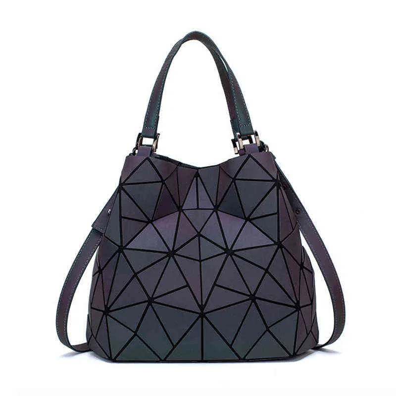 Lysande tygväska holografisk reflekterande geometriska väskor för kvinnor quiltade axelpåsar kvinnliga handväskor Bolsa feminina 220711