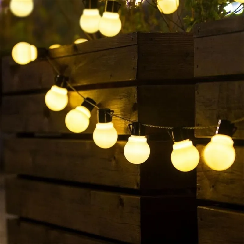 2,5 m 5 m LED -sträng Lätt utomhus Fairy S Garland Globle lampor Garden Patio Bröllop Juldekorationskedjan Lampa Y201020