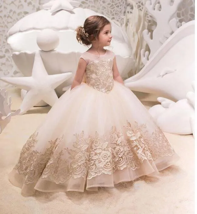 2022 Champagen Princess Glitz Ball Gown Abiti da spettacolo per bambine Fucsia Little Baby Camo Flower Girl Dress con perline BC0063 B0520230